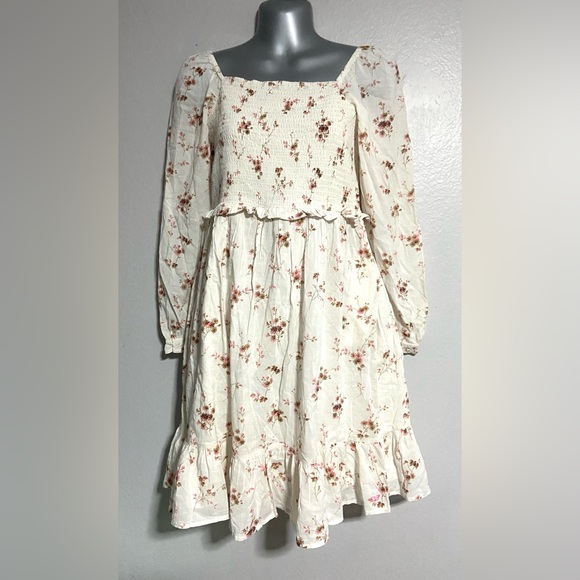 Vineyard Vines Other - Vineyard Vines Floral Cream Dress
